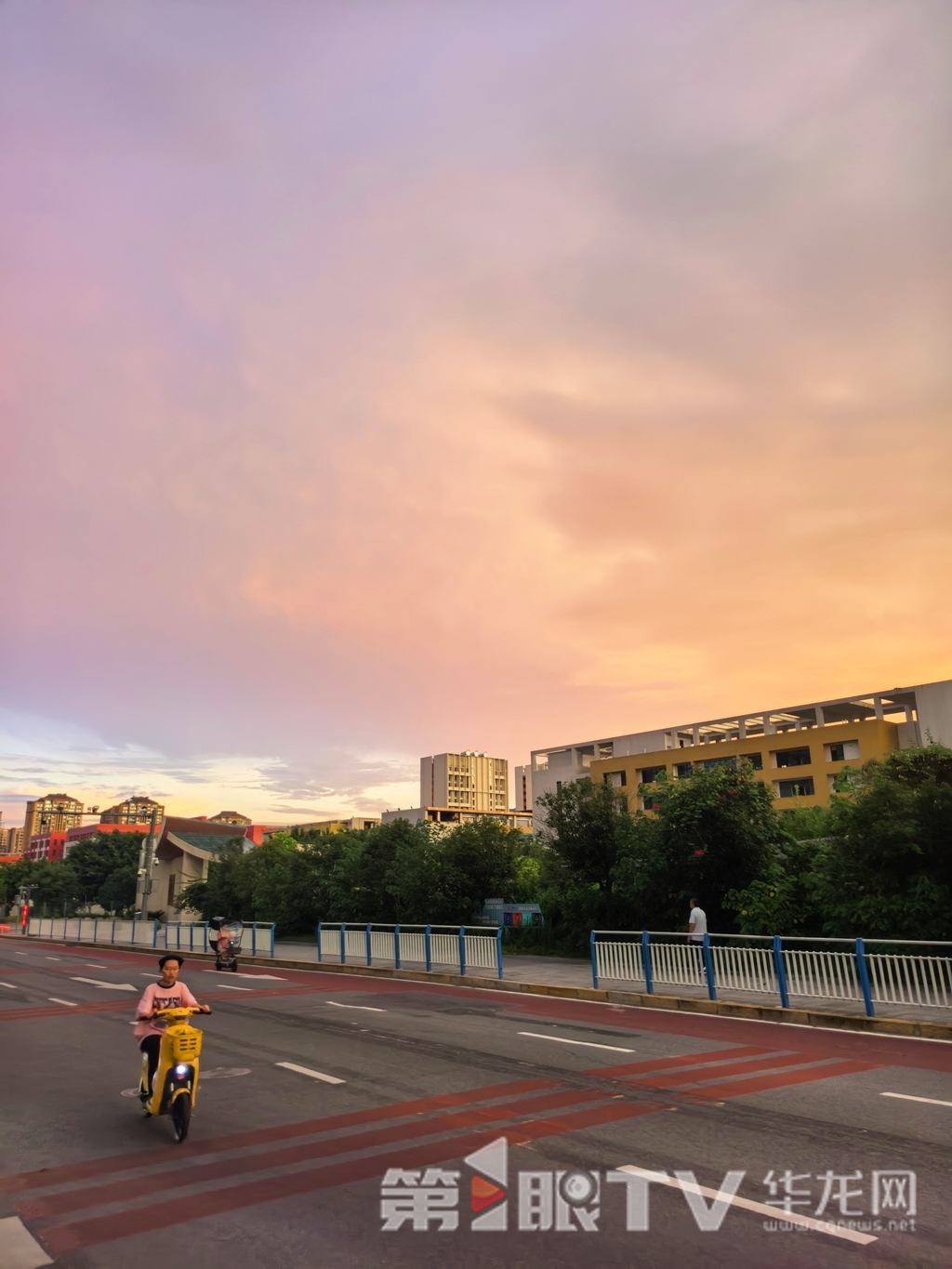组图 | 夏雨初歇遇霞光 来一场与落日晚霞的浪漫邂逅吧
