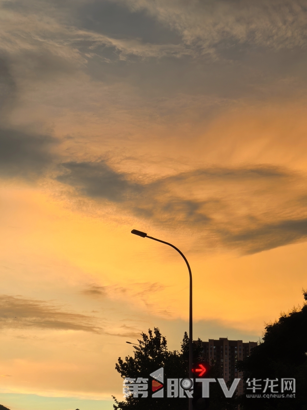 组图 | 夏雨初歇遇霞光 来一场与落日晚霞的浪漫邂逅吧