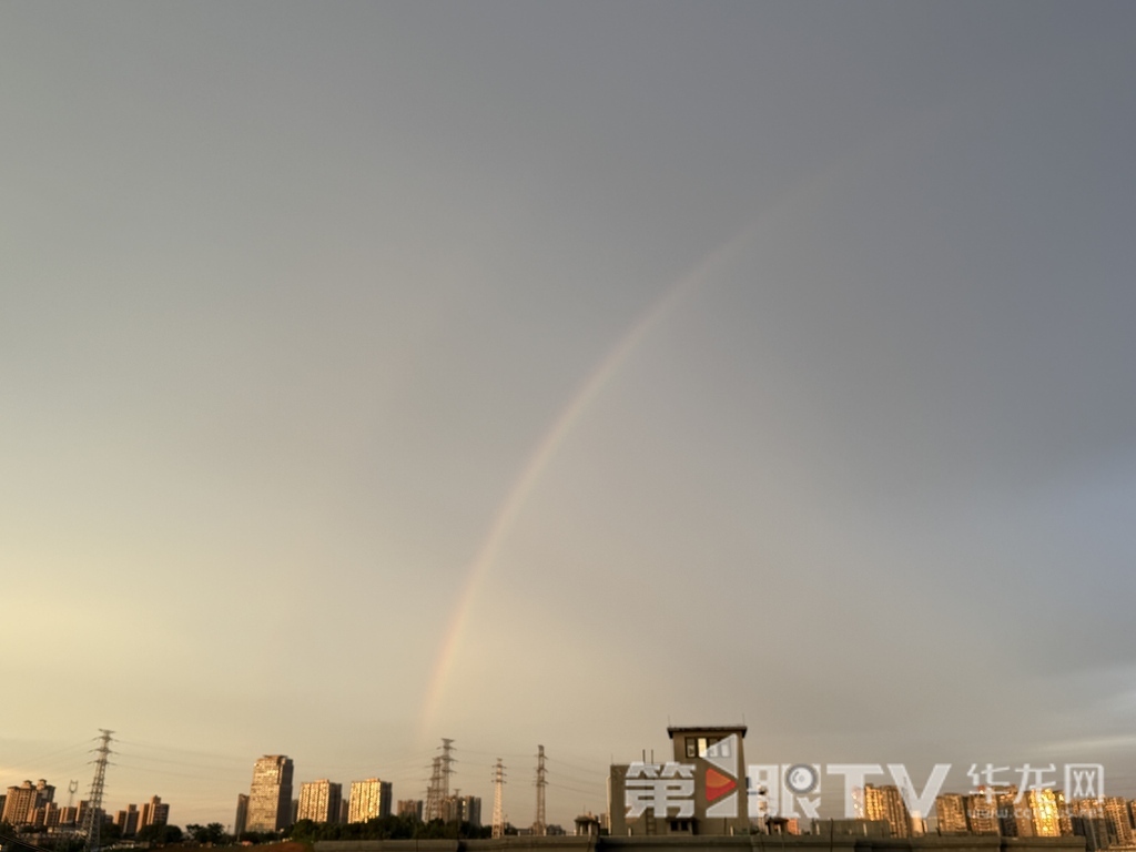 组图 | 夏雨初歇遇霞光 来一场与落日晚霞的浪漫邂逅吧