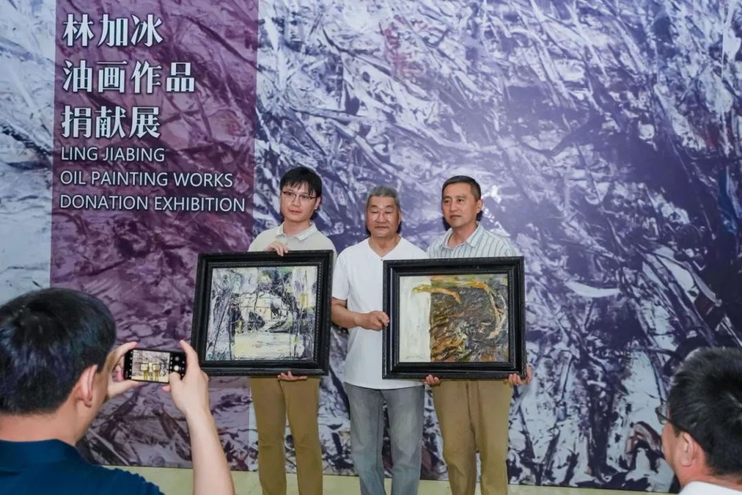 “生命之渡——林加冰油画作品捐献展”在芜湖市博物馆开幕