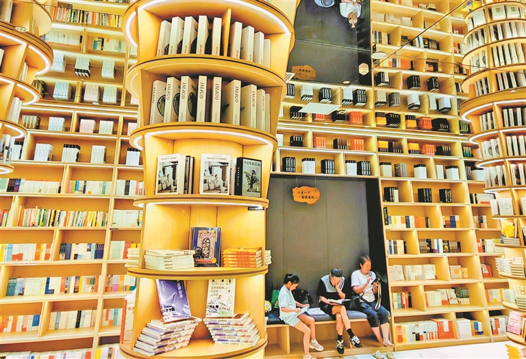 书店变身“充电舱”