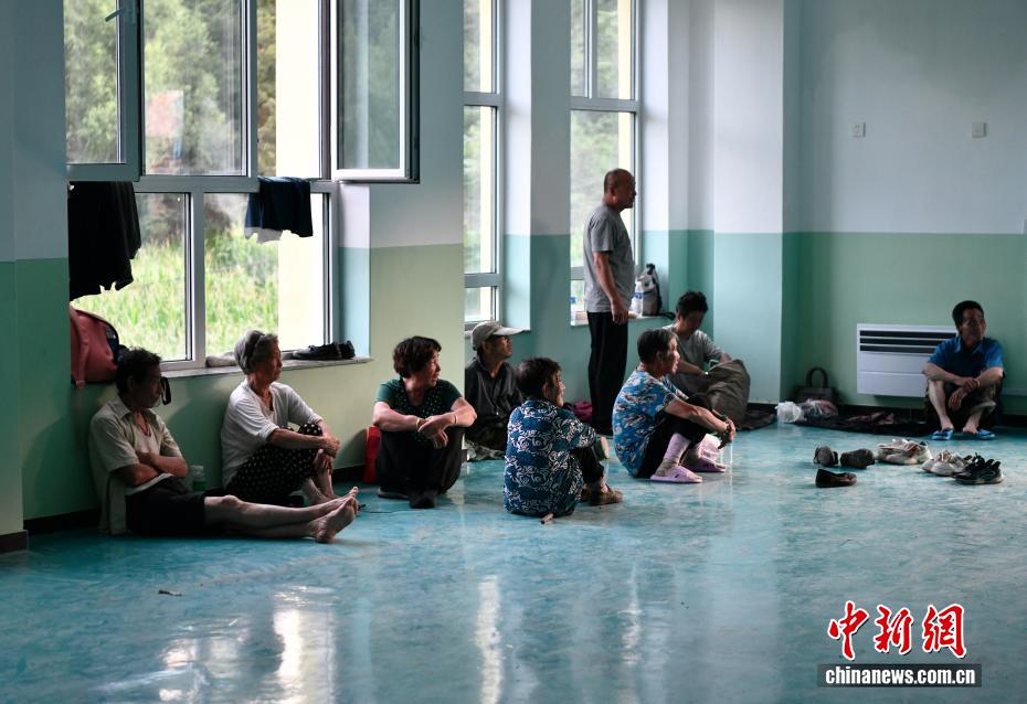 河北滦平山体滑坡：救援安置进行时