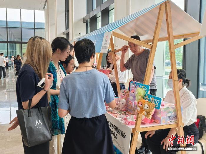十五运会和残特奥会市场开发推介活动在广州举办