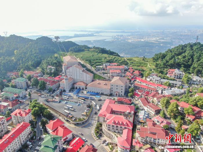 炎炎夏日 清凉庐山避暑旅游正热