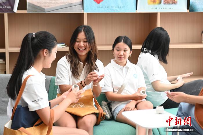 12国华裔大学生开启徽风探源之旅