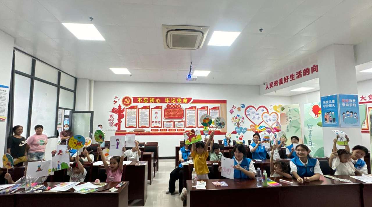广西幼师学子开展“三下乡”社会实践活动