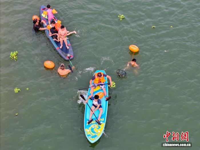 浆板运动成长沙市民避暑“凉方”