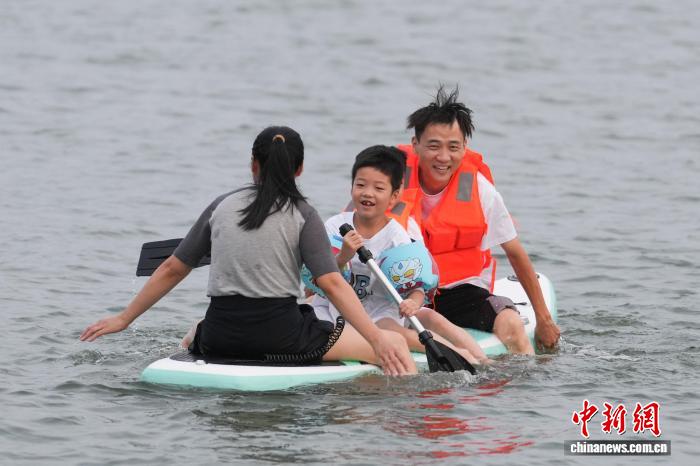 浆板运动成长沙市民避暑“凉方”