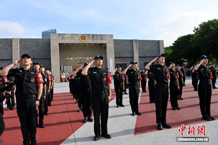 探访“漳州110”少年警校