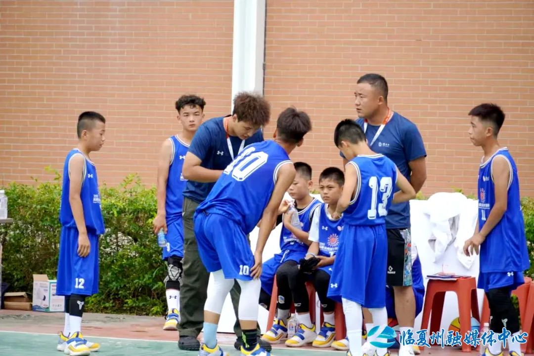 达板鹭岛小学勇夺姚基金全国篮球联赛季军