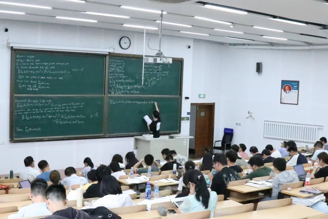 海内外优秀人才，为啥来这儿搞数学？