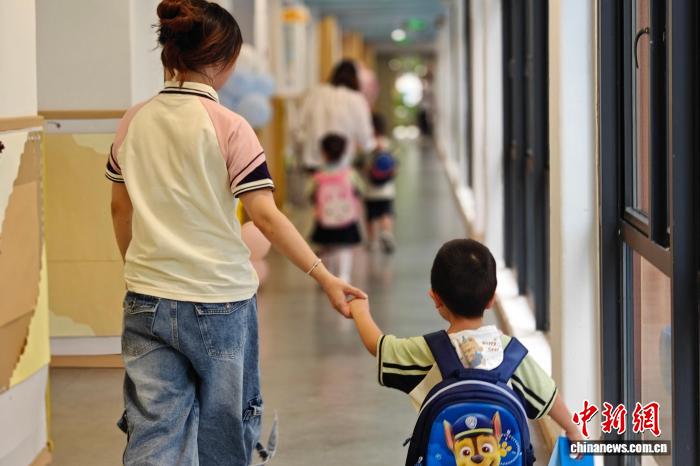 福建各地中小学迎来开学季 仪式感满满开启新学年