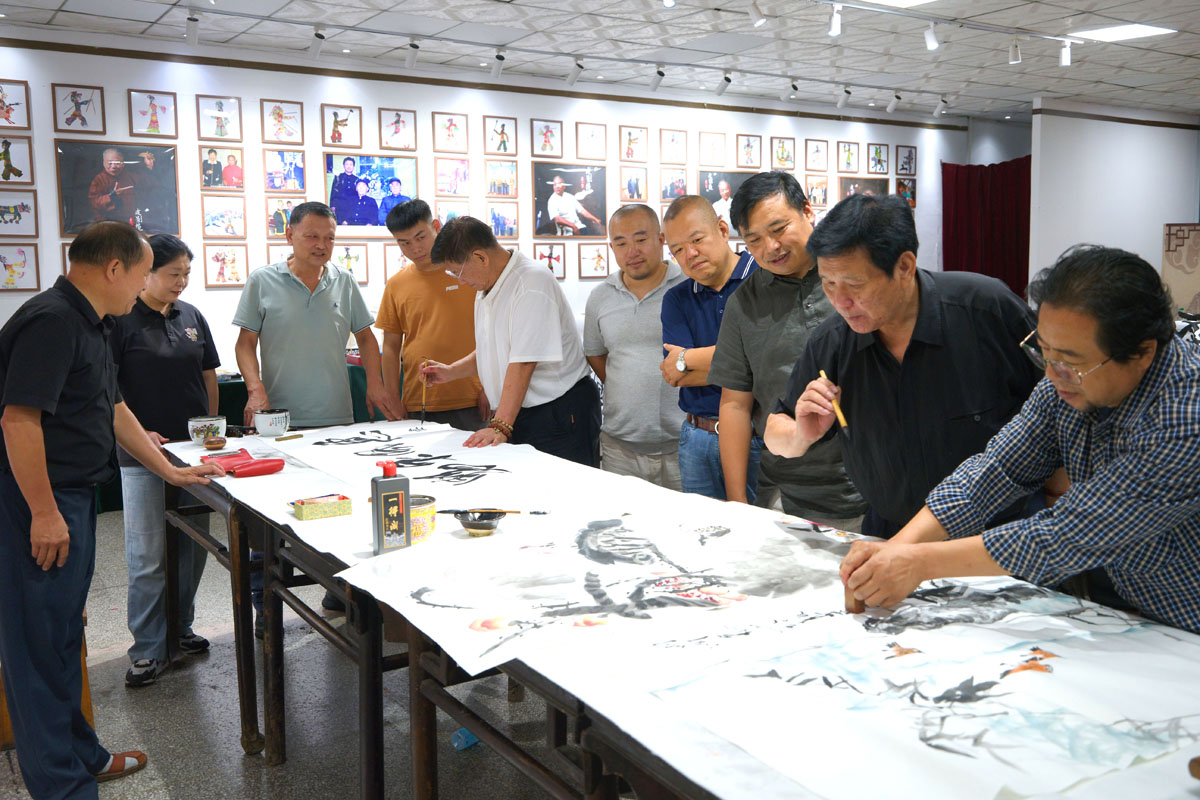 纪念抗战胜利80周年 中国泰山国际书画邀请展开幕