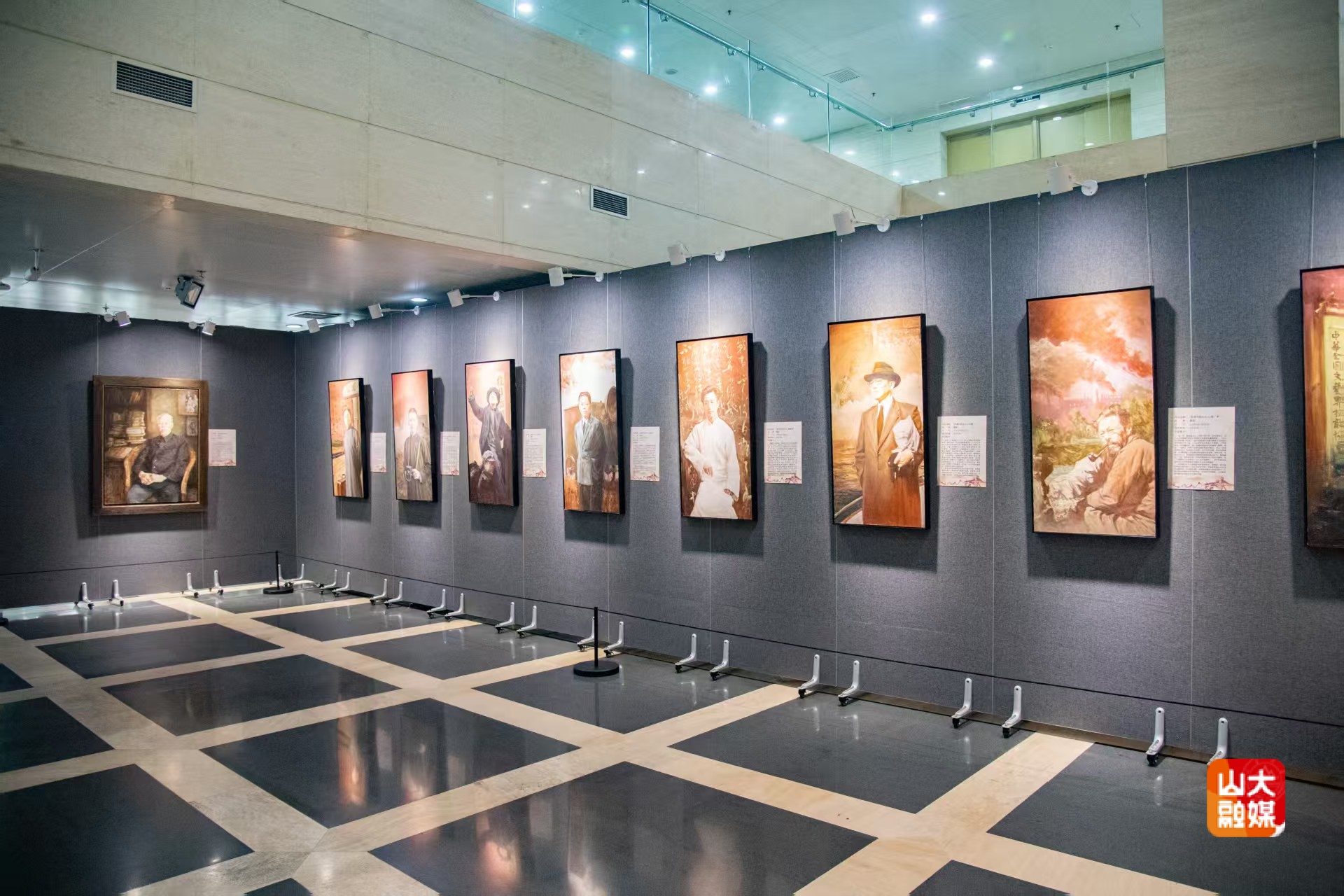 山东大学“烽火弦歌——抗战中的山大人”主题美术创作展开幕