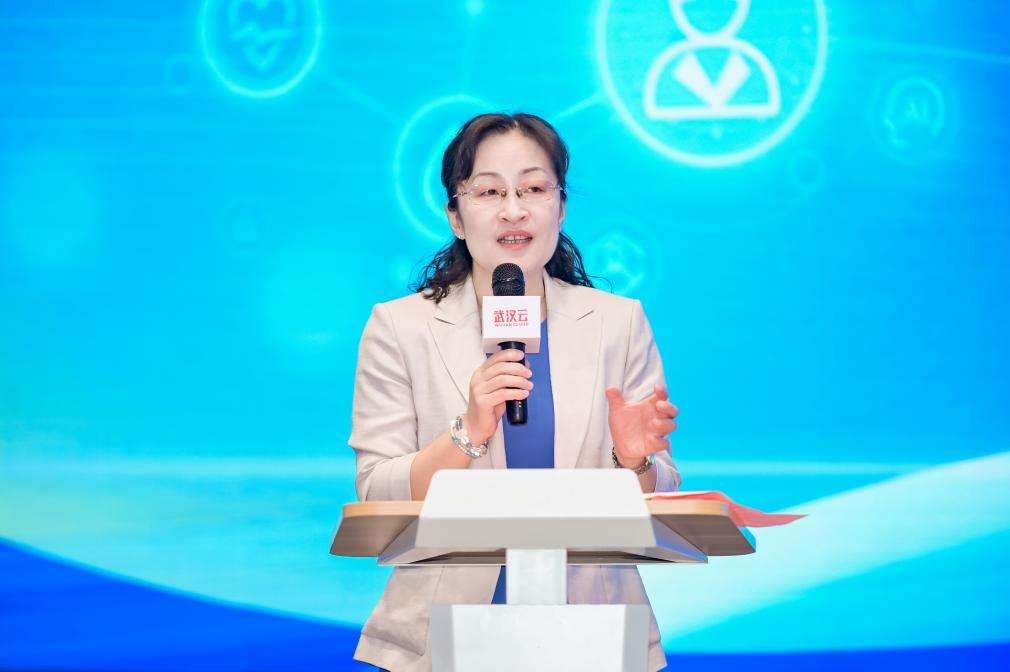 汉产AI大模型落地妇儿健康领域