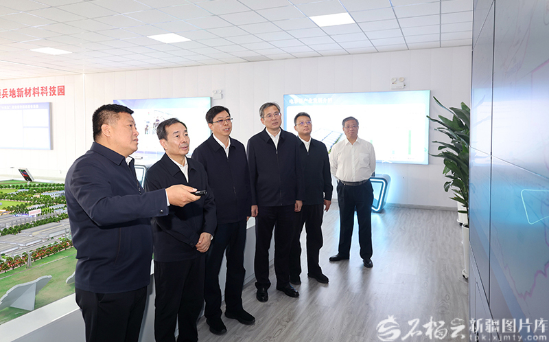 陈小江在塔城地区和兵团白杨市调研