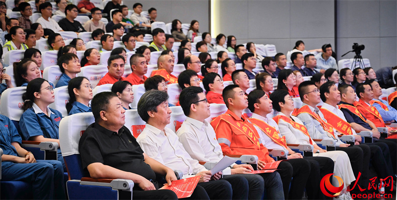 凝心铸魂跟党走 团结奋斗新征程——中国工人大思政课·新疆篇报告分享会举行