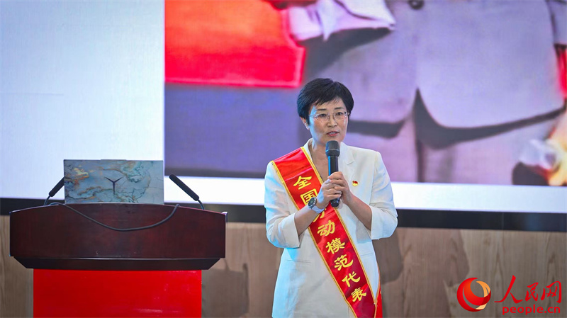 凝心铸魂跟党走 团结奋斗新征程——中国工人大思政课·新疆篇报告分享会举行