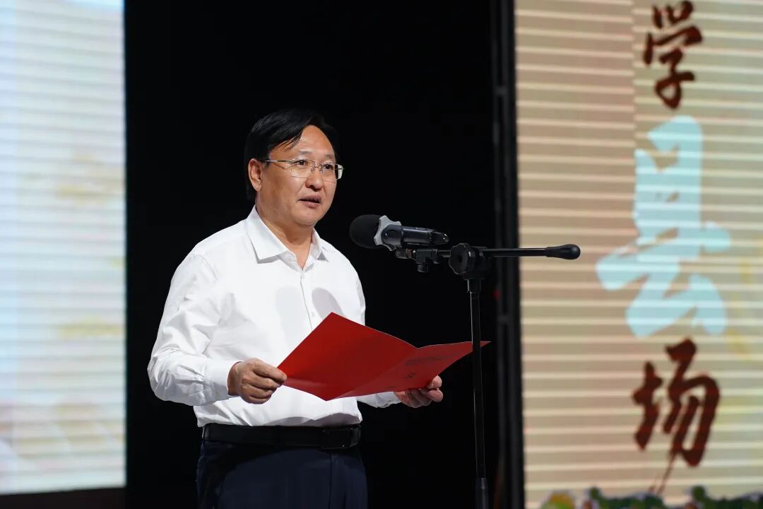 中国作协著名作家抵达文学“县”场活动走进西峡