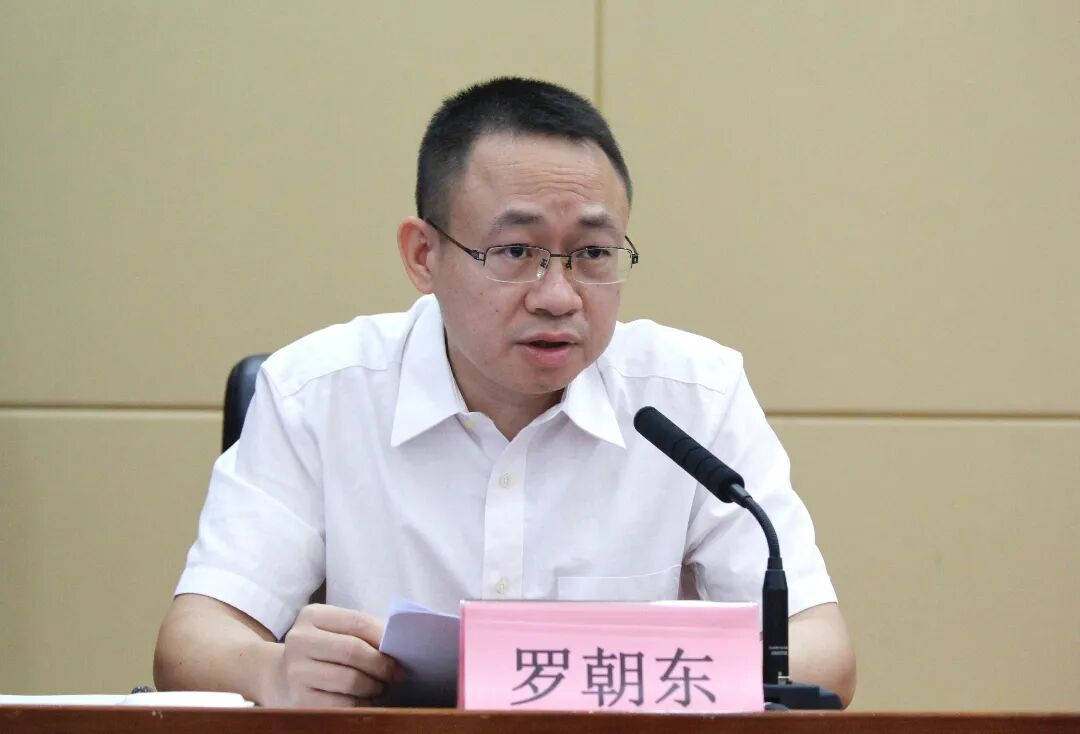 糖料蔗机收三年攻坚 | 2025年全区糖料蔗收获新机具推介暨农机补贴政策宣贯活动在南宁举办