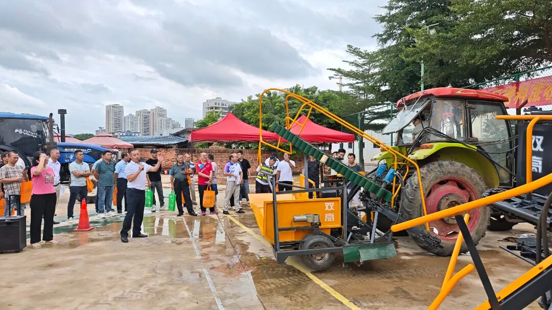 糖料蔗机收三年攻坚 | 2025年全区糖料蔗收获新机具推介暨农机补贴政策宣贯活动在南宁举办
