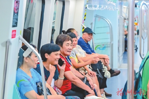 福州市中心至机场半小时可达 今天，滨海快线开通啦！