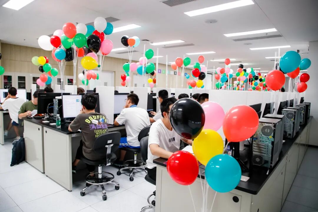 5小时13题，12校对决！香港城市大学（东莞）举行程序设计个人排位赛