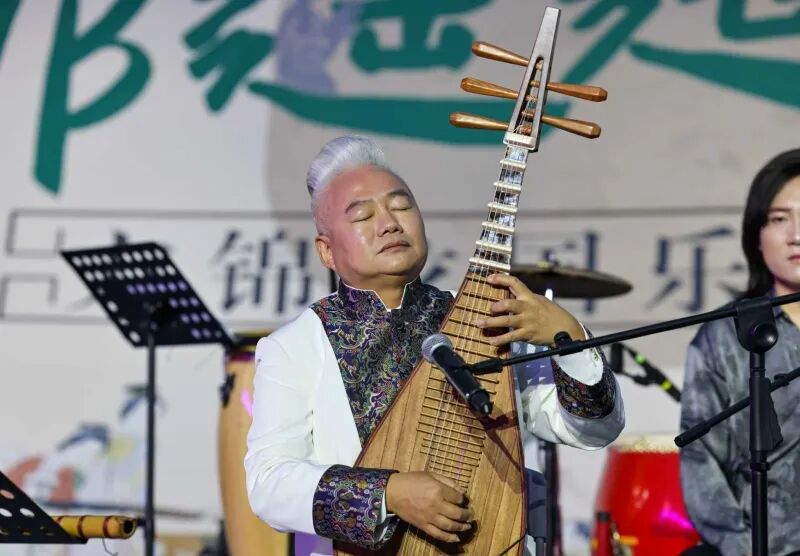 国潮来袭！《在那遥远的地方》方锦龙国乐和田音乐会举行