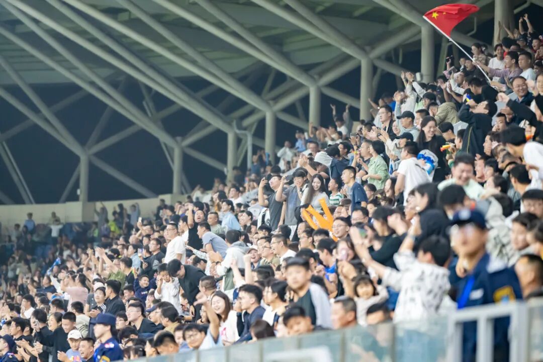 业余联赛引万人涌入球场：齐鲁超赛日照赛区“破圈”的背后