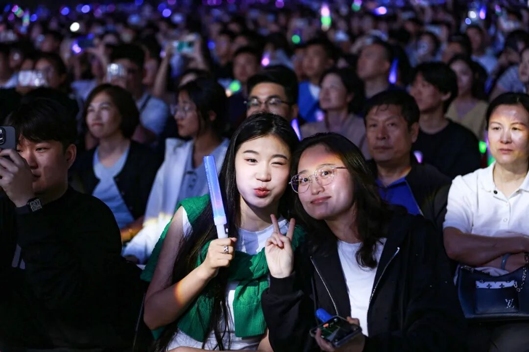 群星闪耀！今晚，日照上演3万人大合唱！