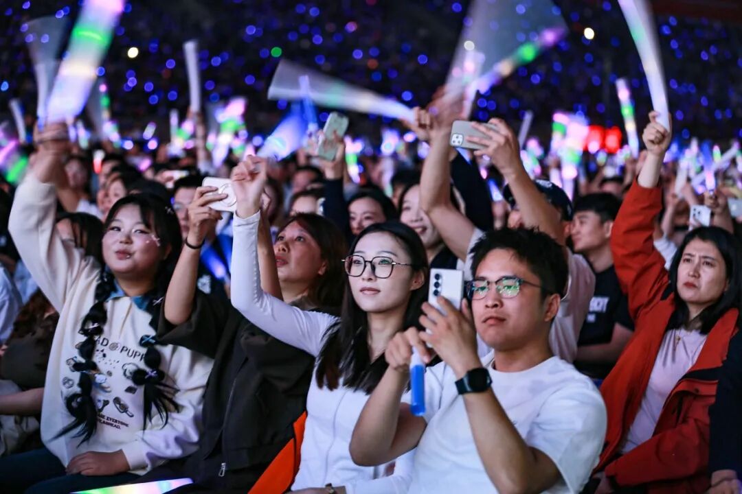 群星闪耀！今晚，日照上演3万人大合唱！