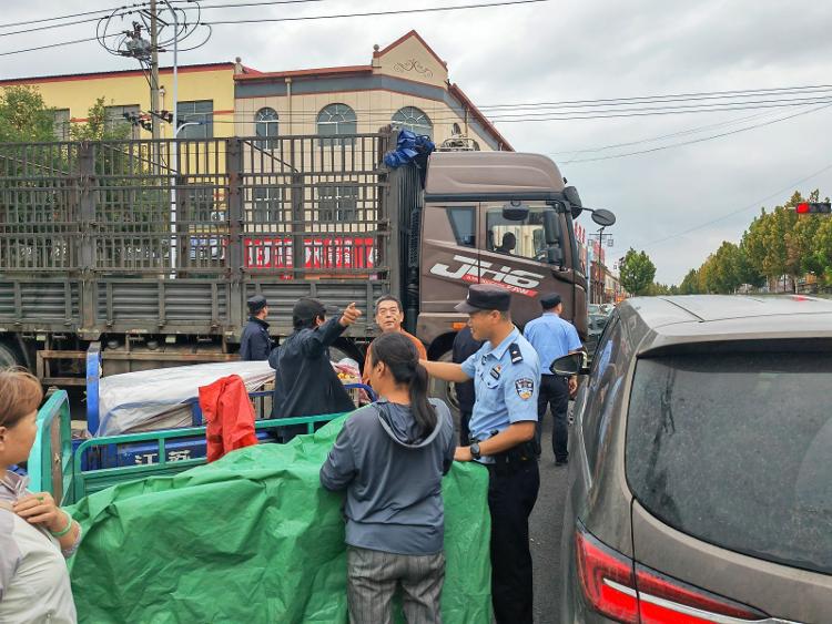 枣林“景中警” 沾化公安全力守护冬枣丰收季
