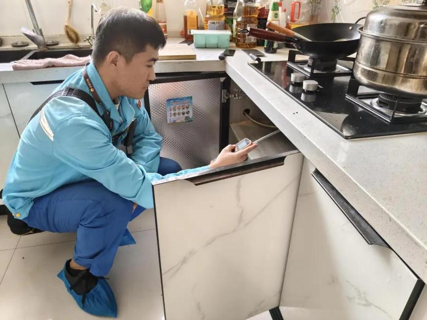 危难时刻显担当，燃气人勇闯火场救险情