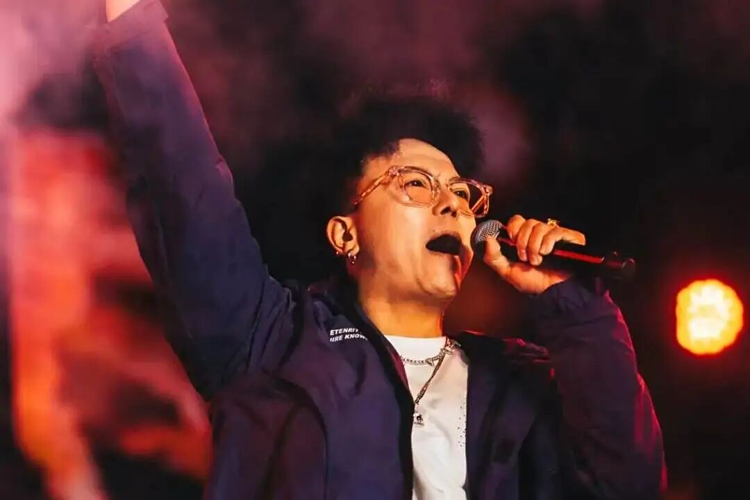 2025塔克拉玛干沙漠音乐嘉年华成功举办 奏响文旅援疆新篇章