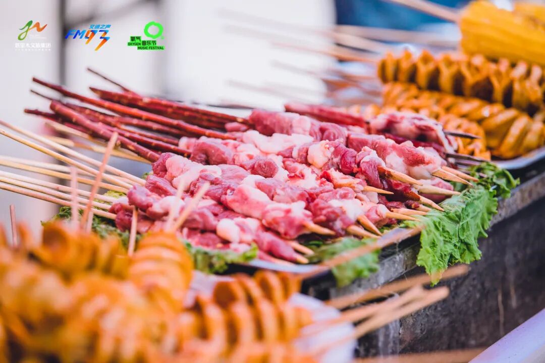 2025塔克拉玛干沙漠音乐嘉年华成功举办 奏响文旅援疆新篇章