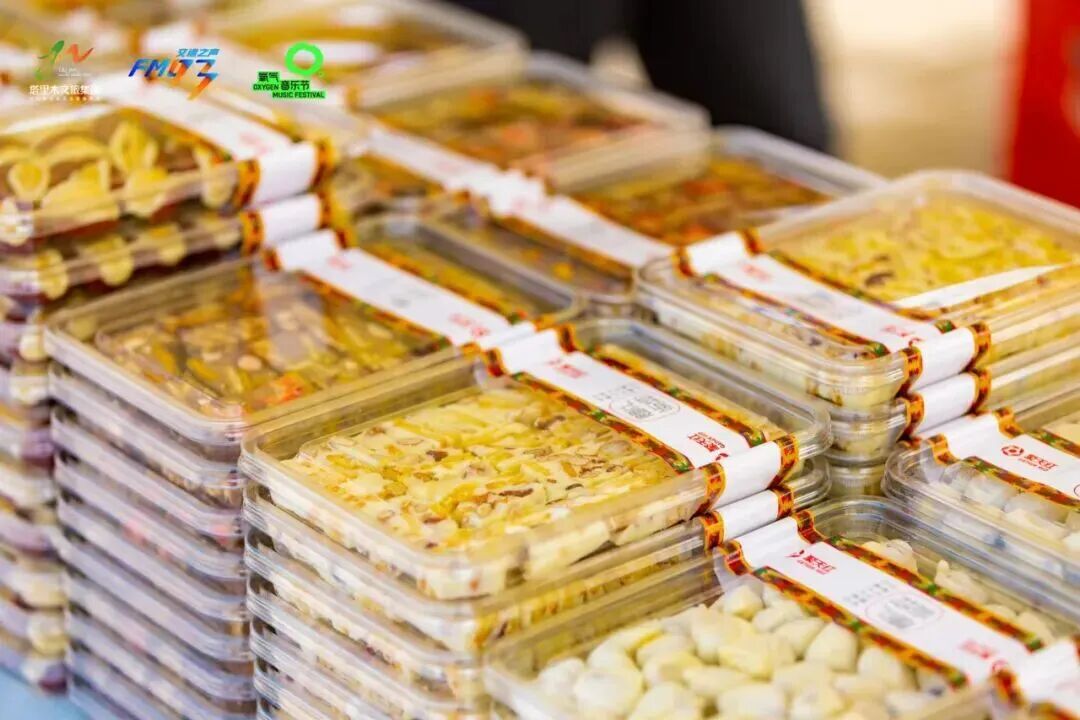 2025塔克拉玛干沙漠音乐嘉年华成功举办 奏响文旅援疆新篇章