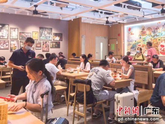 重庆美食餐饮店在广深快速扩张