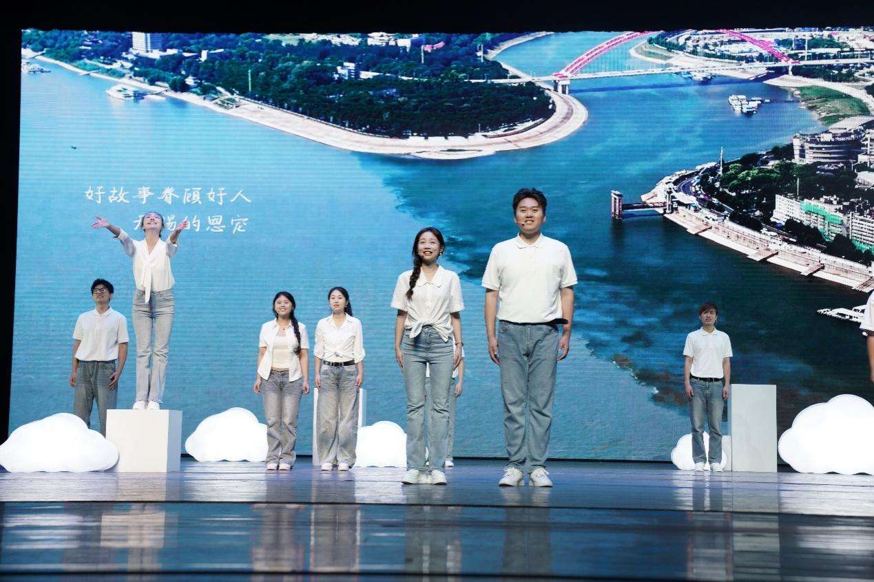 湖北之音唱响巴山蜀水 文艺精品书写育人新篇