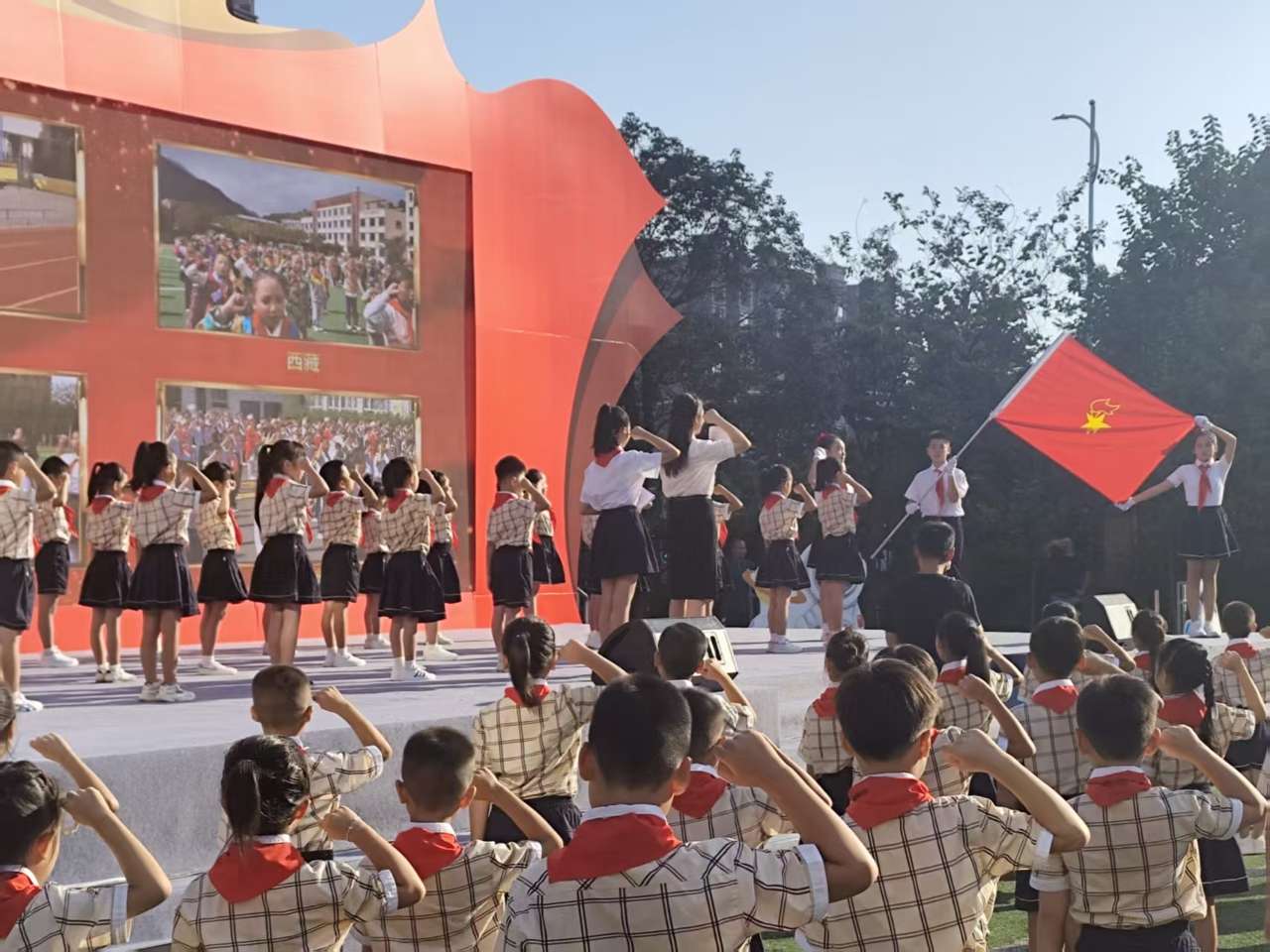 广西举办2025年少先队建队纪念日主题活动