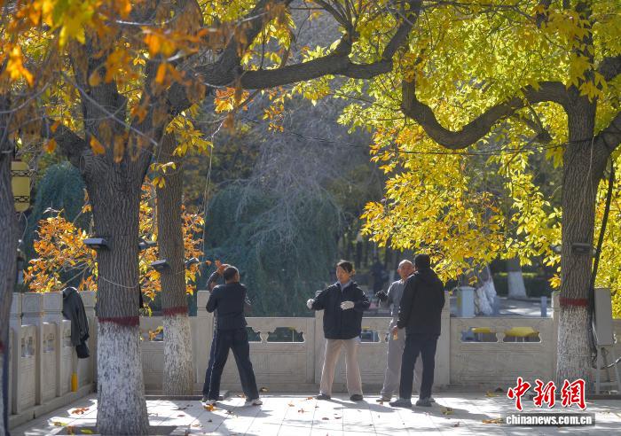 乌鲁木齐各大公园秋意浓 乌鲁木齐各大公园秋意浓