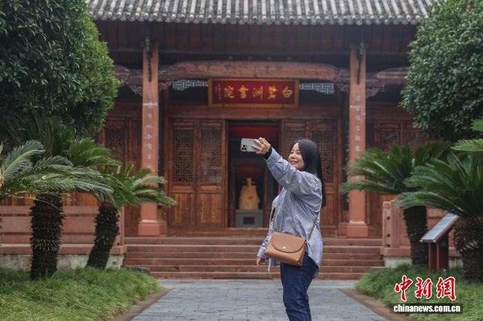 两岸新媒体人走进江西吉安 感知庐陵文化和发展成就