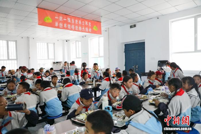 青海果洛：累计36万高原学子享受免费营养餐