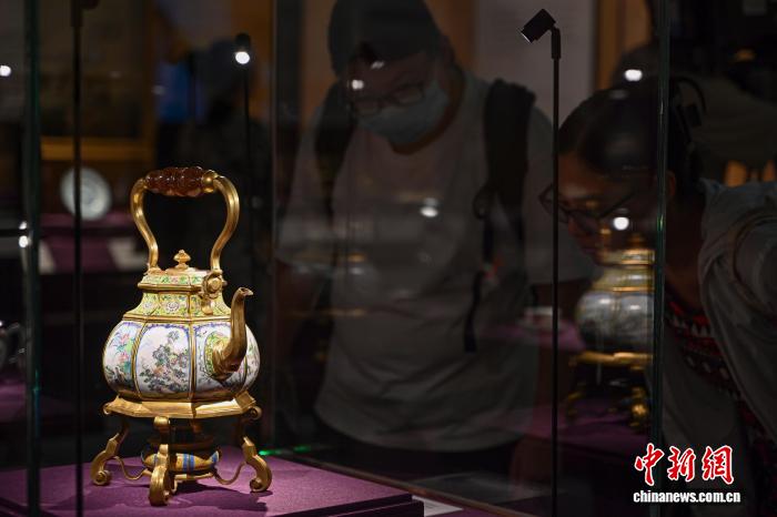 广东省博物馆举办“互利天下：广东外贸一千年”展览导赏活动