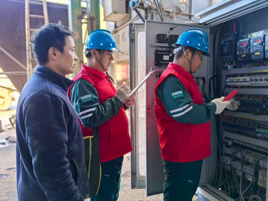 抢收抢烘 适度晚播——河北秋收秋种一线观察