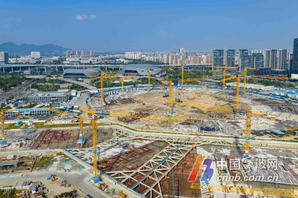 宁波奥体中心二期主体育场建设正酣