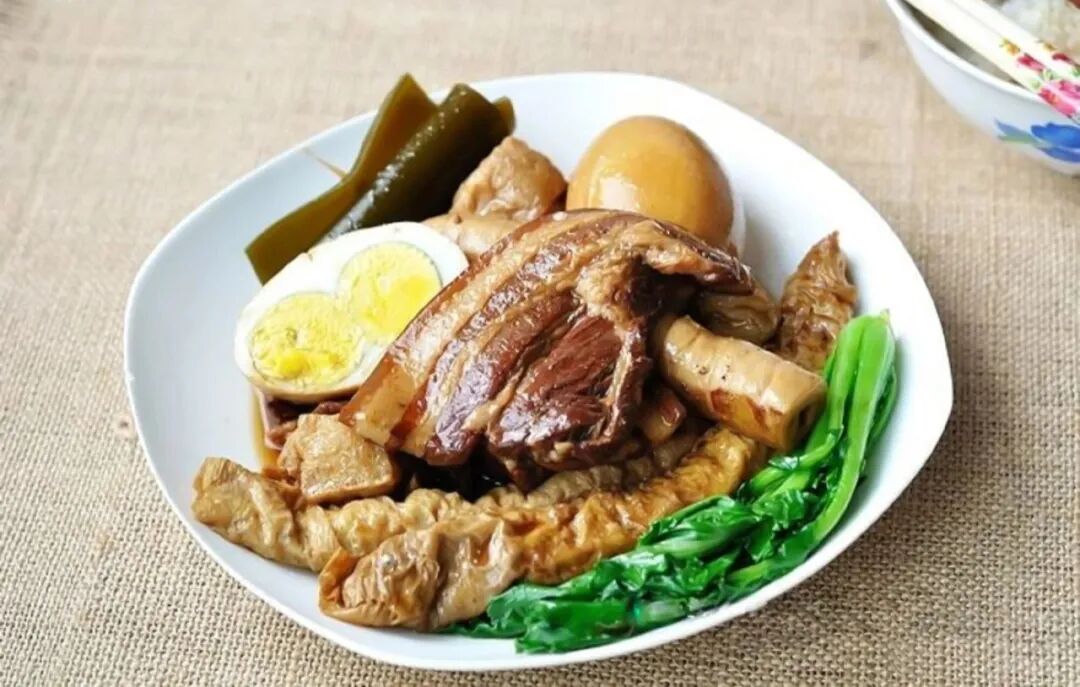 我家就在岸上住
