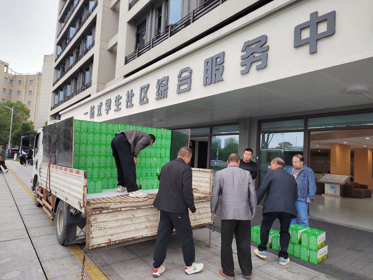 “暖心菜”！湖北这所高校的操作被村民点赞