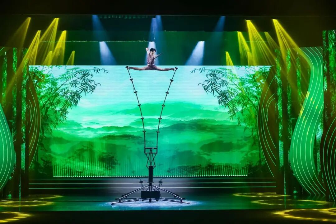 “最后一首歌响起时我差点哭了”，这场演出获赞无数！