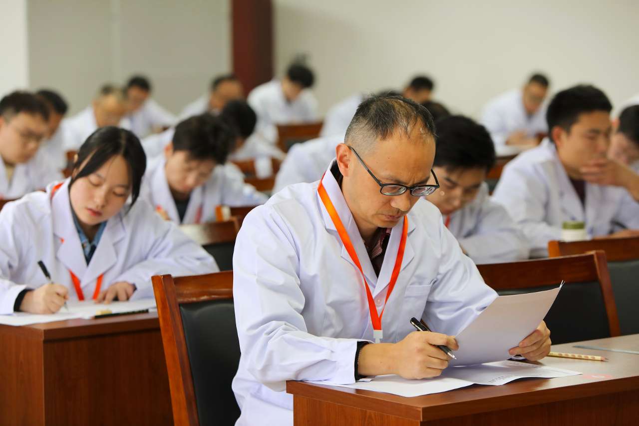 “湖北工匠杯”技能大赛——全省民政行业职业技能(假肢矫形类)竞赛在汉开幕 “湖北工匠杯”技能大赛——全省民政行业职业技能(假肢矫形类)竞赛在汉开幕