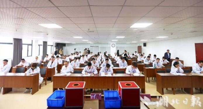 全省民政行业职业技能(假肢矫形类)竞赛在汉开幕 全省民政行业职业技能(假肢矫形类)竞赛在汉开幕